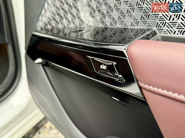 Білий БМВ i7, об'ємом двигуна 0 л та пробігом 12 тис. км за 95500 $, фото 15 на Automoto.ua