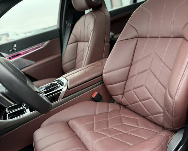 Білий БМВ i7, об'ємом двигуна 0 л та пробігом 12 тис. км за 95500 $, фото 11 на Automoto.ua