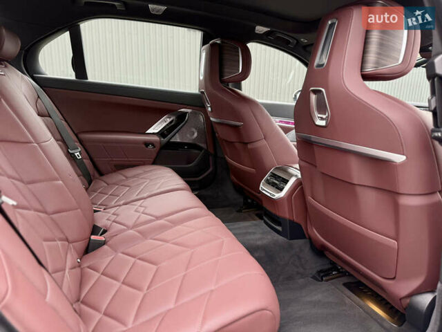 Білий БМВ i7, об'ємом двигуна 0 л та пробігом 12 тис. км за 95500 $, фото 17 на Automoto.ua