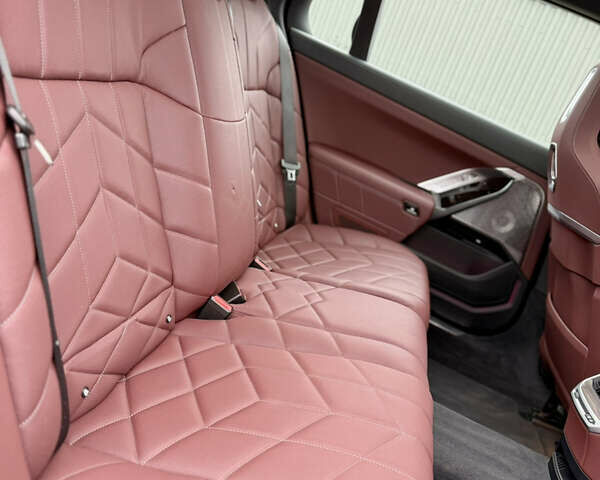 Білий БМВ i7, об'ємом двигуна 0 л та пробігом 12 тис. км за 95500 $, фото 19 на Automoto.ua