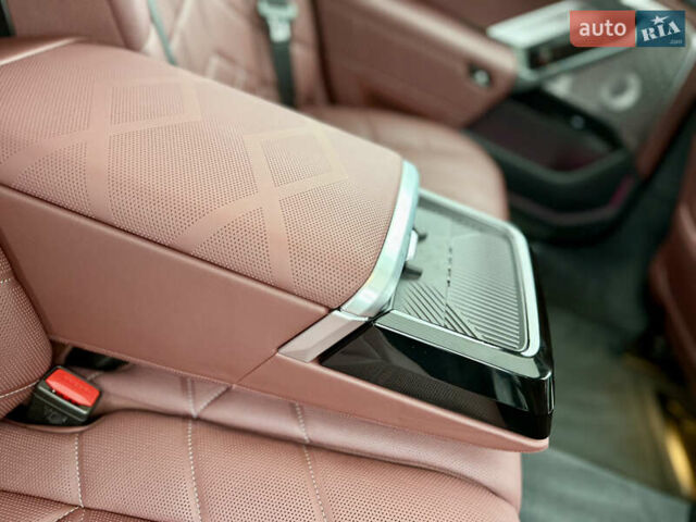 Білий БМВ i7, об'ємом двигуна 0 л та пробігом 12 тис. км за 95500 $, фото 23 на Automoto.ua