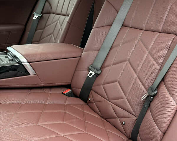 Білий БМВ i7, об'ємом двигуна 0 л та пробігом 12 тис. км за 95500 $, фото 28 на Automoto.ua