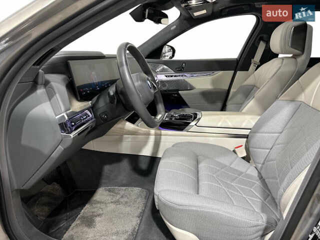 Бежевый БМВ i7, объемом двигателя 0 л и пробегом 39 тыс. км за 104623 $, фото 36 на Automoto.ua