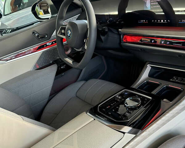 Бежевый БМВ i7, объемом двигателя 0 л и пробегом 39 тыс. км за 104623 $, фото 14 на Automoto.ua