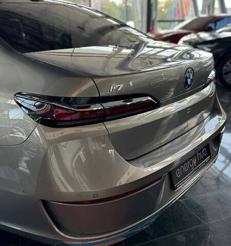 Бежевый БМВ i7, объемом двигателя 0 л и пробегом 39 тыс. км за 104623 $, фото 8 на Automoto.ua