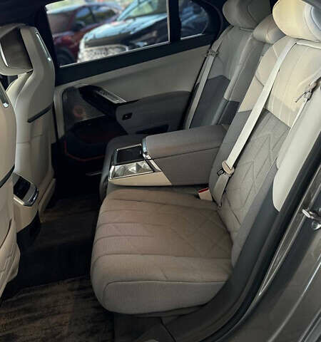 Бежевый БМВ i7, объемом двигателя 0 л и пробегом 39 тыс. км за 104623 $, фото 28 на Automoto.ua