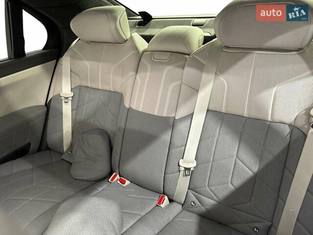 Бежевый БМВ i7, объемом двигателя 0 л и пробегом 39 тыс. км за 104623 $, фото 39 на Automoto.ua