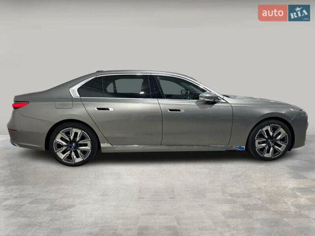 Бежевый БМВ i7, объемом двигателя 0 л и пробегом 39 тыс. км за 104623 $, фото 32 на Automoto.ua