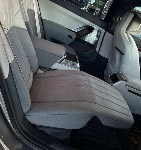 Бежевый БМВ i7, объемом двигателя 0 л и пробегом 39 тыс. км за 104623 $, фото 23 на Automoto.ua