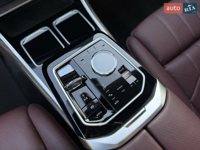 Черный БМВ i7, объемом двигателя 0 л и пробегом 36 тыс. км за 107000 $, фото 46 на Automoto.ua