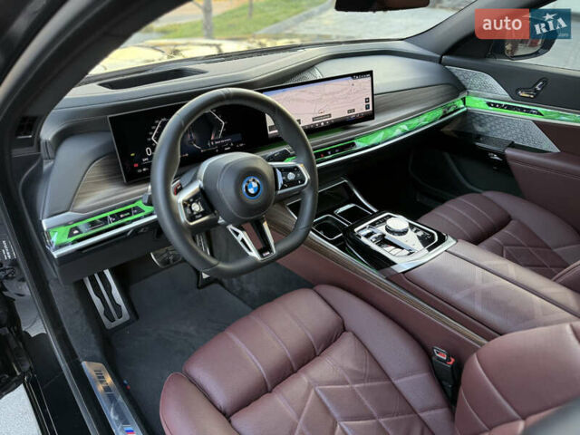 Черный БМВ i7, объемом двигателя 0 л и пробегом 36 тыс. км за 107000 $, фото 39 на Automoto.ua
