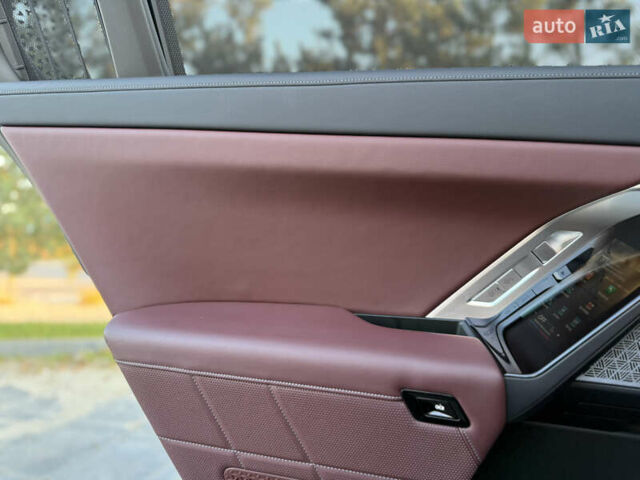 Черный БМВ i7, объемом двигателя 0 л и пробегом 36 тыс. км за 107000 $, фото 71 на Automoto.ua