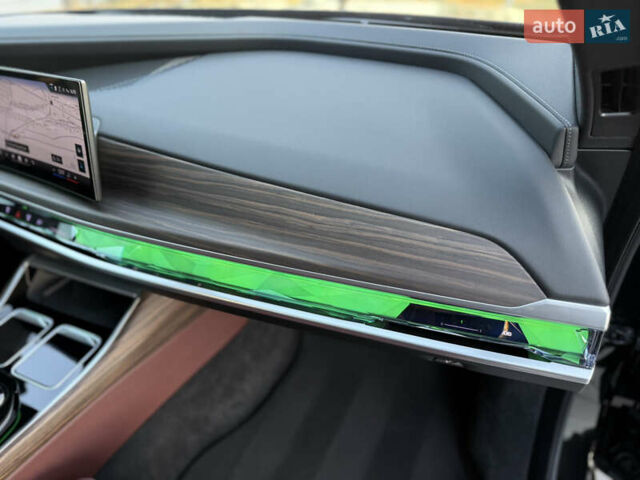 Черный БМВ i7, объемом двигателя 0 л и пробегом 36 тыс. км за 107000 $, фото 107 на Automoto.ua