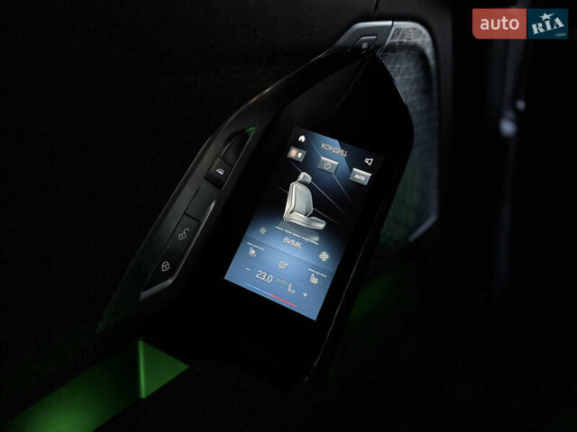 Черный БМВ i7, объемом двигателя 0 л и пробегом 36 тыс. км за 107000 $, фото 79 на Automoto.ua