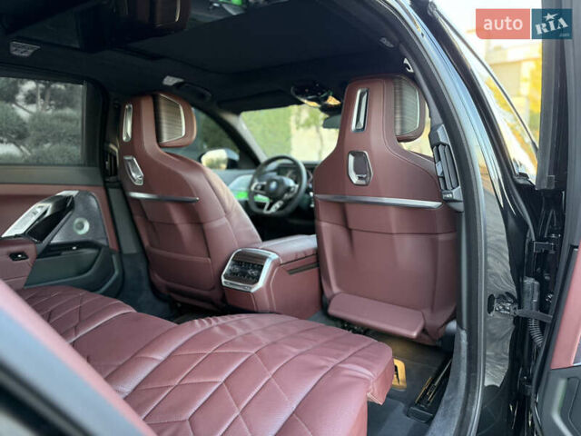 Черный БМВ i7, объемом двигателя 0 л и пробегом 36 тыс. км за 107000 $, фото 94 на Automoto.ua