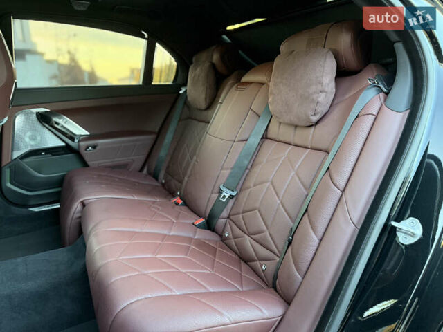 Черный БМВ i7, объемом двигателя 0 л и пробегом 36 тыс. км за 107000 $, фото 84 на Automoto.ua