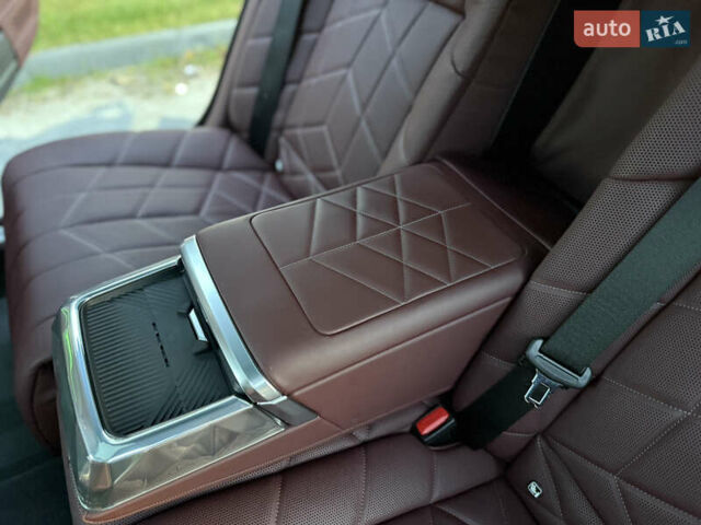 Черный БМВ i7, объемом двигателя 0 л и пробегом 36 тыс. км за 107000 $, фото 82 на Automoto.ua