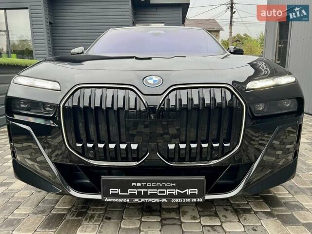 Черный БМВ i7, объемом двигателя 0 л и пробегом 35 тыс. км за 123900 $, фото 102 на Automoto.ua