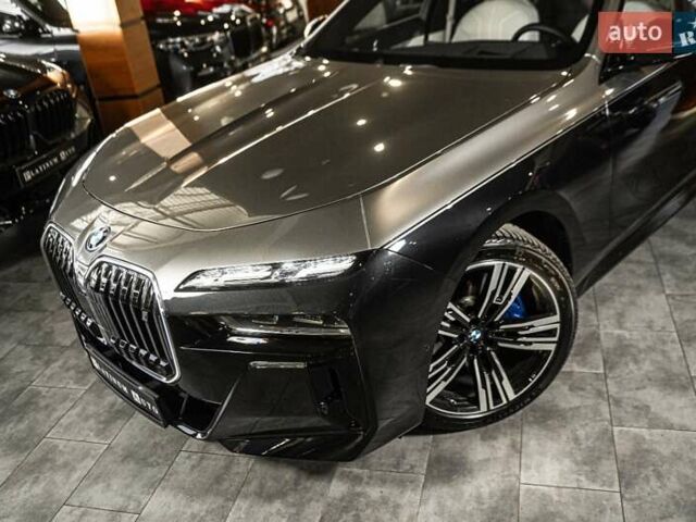 Черный БМВ i7, объемом двигателя 0 л и пробегом 25 тыс. км за 113900 $, фото 31 на Automoto.ua