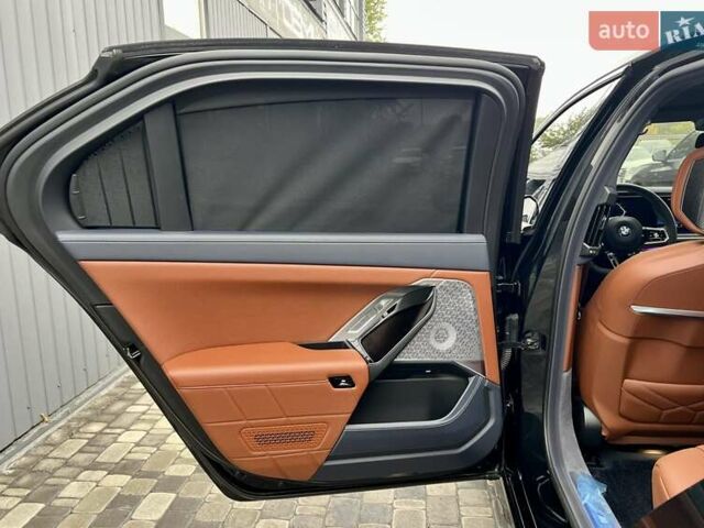 Черный БМВ i7, объемом двигателя 0 л и пробегом 35 тыс. км за 123900 $, фото 30 на Automoto.ua