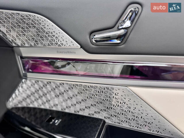 Черный БМВ i7, объемом двигателя 0 л и пробегом 12 тыс. км за 88000 $, фото 22 на Automoto.ua