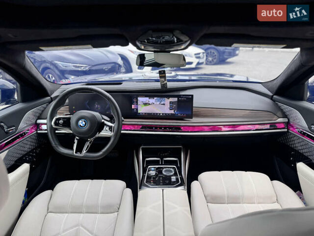 Черный БМВ i7, объемом двигателя 0 л и пробегом 12 тыс. км за 88000 $, фото 29 на Automoto.ua