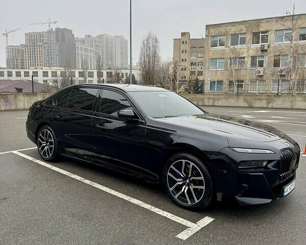 Черный БМВ i7, объемом двигателя 0 л и пробегом 22 тыс. км за 92000 $, фото 9 на Automoto.ua