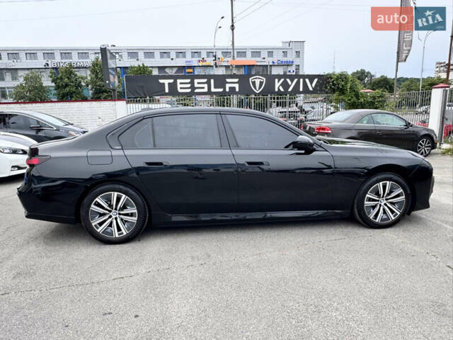 Черный БМВ i7, объемом двигателя 0 л и пробегом 12 тыс. км за 88000 $, фото 4 на Automoto.ua