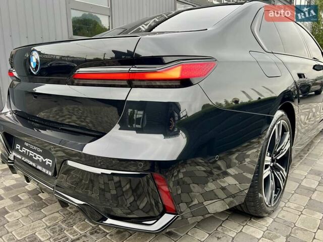 Черный БМВ i7, объемом двигателя 0 л и пробегом 35 тыс. км за 123900 $, фото 44 на Automoto.ua