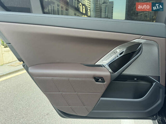 Чорний БМВ i7, об'ємом двигуна 0 л та пробігом 48 тис. км за 95000 $, фото 38 на Automoto.ua