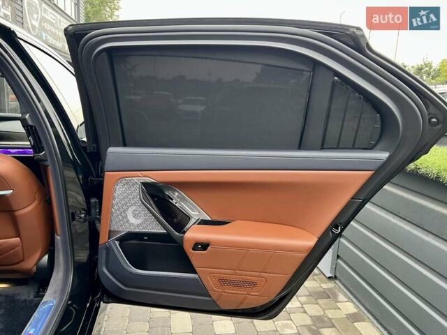 Черный БМВ i7, объемом двигателя 0 л и пробегом 35 тыс. км за 123900 $, фото 47 на Automoto.ua