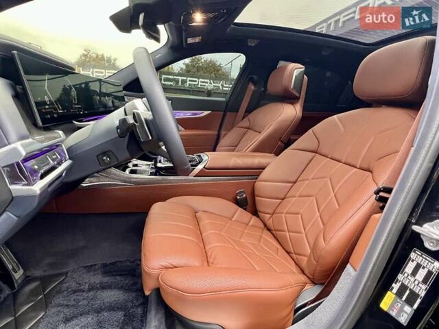 Черный БМВ i7, объемом двигателя 0 л и пробегом 35 тыс. км за 123900 $, фото 26 на Automoto.ua