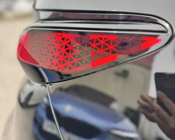 Черный БМВ i7, объемом двигателя 0 л и пробегом 12 тыс. км за 88000 $, фото 33 на Automoto.ua