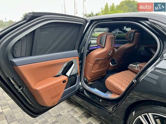 Черный БМВ i7, объемом двигателя 0 л и пробегом 35 тыс. км за 123900 $, фото 29 на Automoto.ua