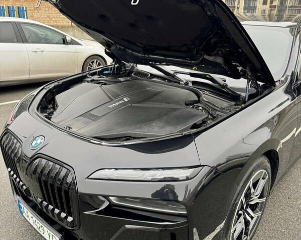 Черный БМВ i7, объемом двигателя 0 л и пробегом 22 тыс. км за 92000 $, фото 5 на Automoto.ua