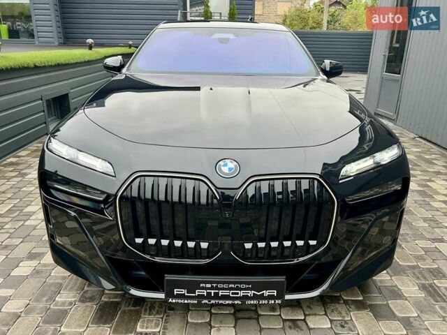 Черный БМВ i7, объемом двигателя 0 л и пробегом 35 тыс. км за 123900 $, фото 13 на Automoto.ua