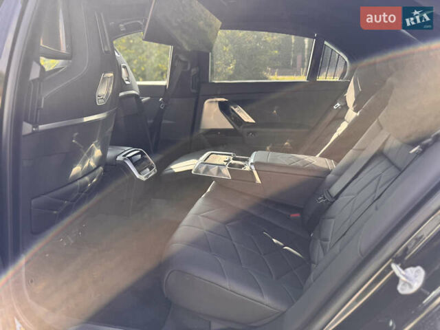 Чорний БМВ i7, об'ємом двигуна 0 л та пробігом 55 тис. км за 91500 $, фото 28 на Automoto.ua