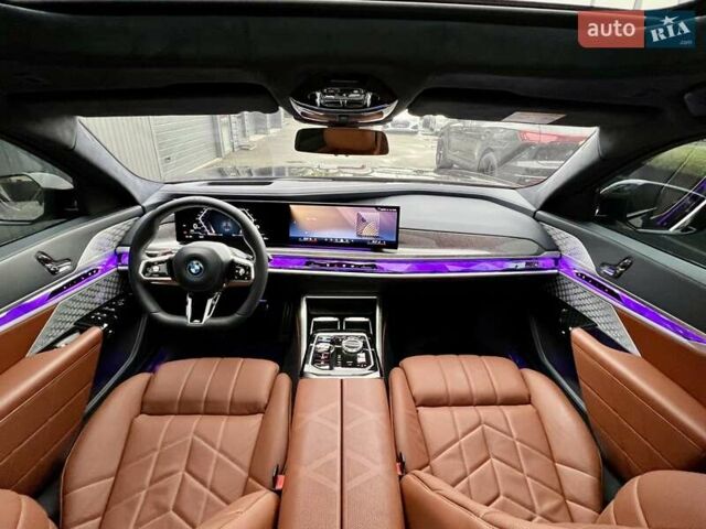 Черный БМВ i7, объемом двигателя 0 л и пробегом 35 тыс. км за 123900 $, фото 68 на Automoto.ua