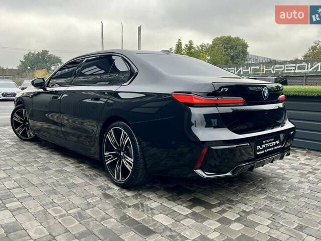 Черный БМВ i7, объемом двигателя 0 л и пробегом 35 тыс. км за 123900 $, фото 117 на Automoto.ua