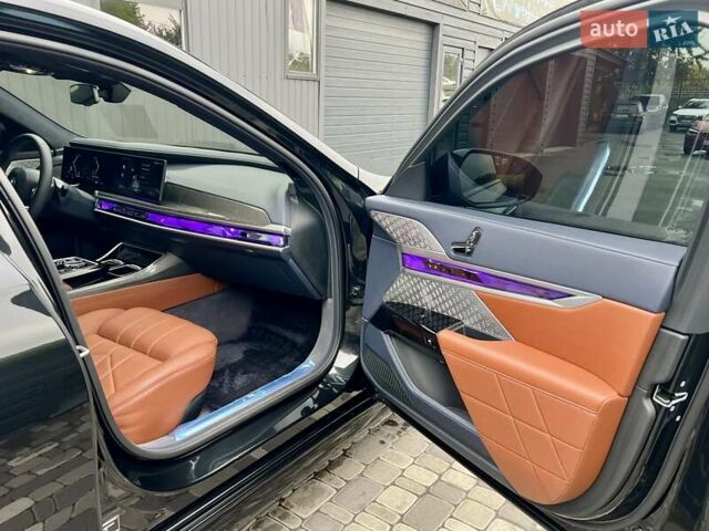 Черный БМВ i7, объемом двигателя 0 л и пробегом 35 тыс. км за 123900 $, фото 55 на Automoto.ua