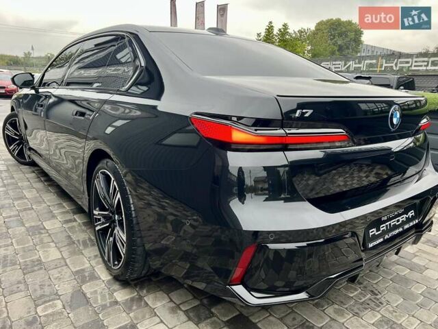 Черный БМВ i7, объемом двигателя 0 л и пробегом 35 тыс. км за 123900 $, фото 90 на Automoto.ua