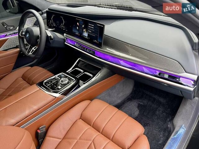 Черный БМВ i7, объемом двигателя 0 л и пробегом 35 тыс. км за 123900 $, фото 65 на Automoto.ua