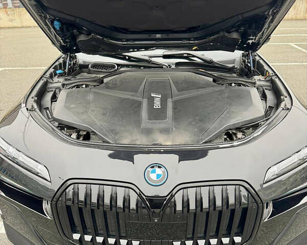 Черный БМВ i7, объемом двигателя 0 л и пробегом 22 тыс. км за 92000 $, фото 24 на Automoto.ua