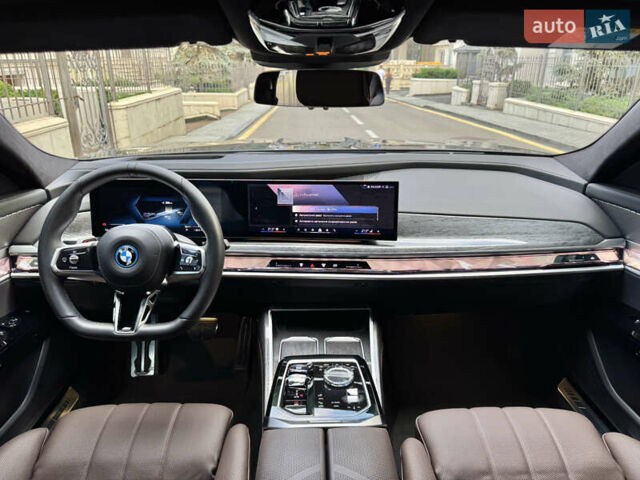 Чорний БМВ i7, об'ємом двигуна 0 л та пробігом 48 тис. км за 95000 $, фото 19 на Automoto.ua
