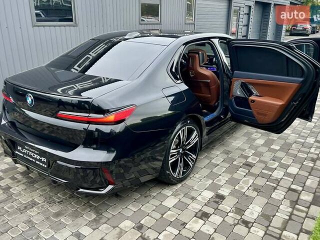 Черный БМВ i7, объемом двигателя 0 л и пробегом 35 тыс. км за 123900 $, фото 112 на Automoto.ua