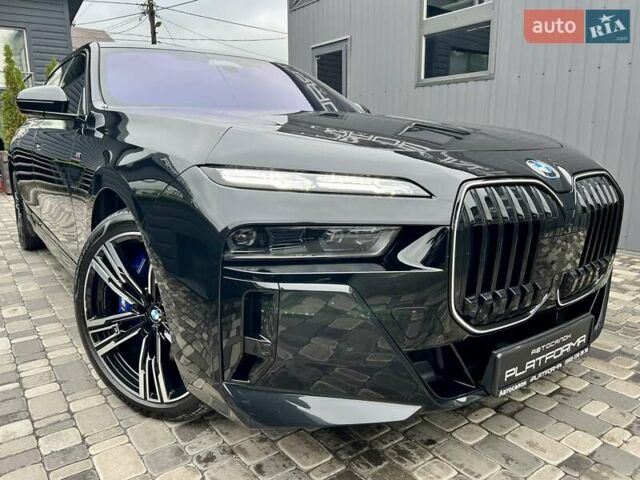 Черный БМВ i7, объемом двигателя 0 л и пробегом 35 тыс. км за 123900 $, фото 103 на Automoto.ua