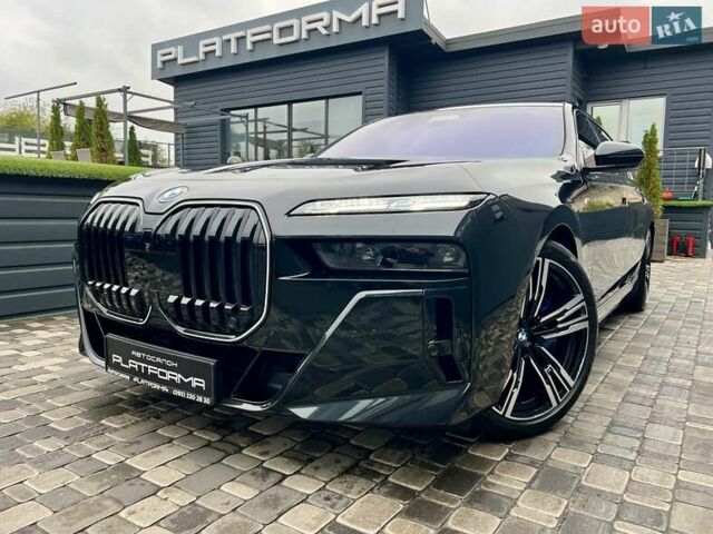 Черный БМВ i7, объемом двигателя 0 л и пробегом 35 тыс. км за 123900 $, фото 4 на Automoto.ua