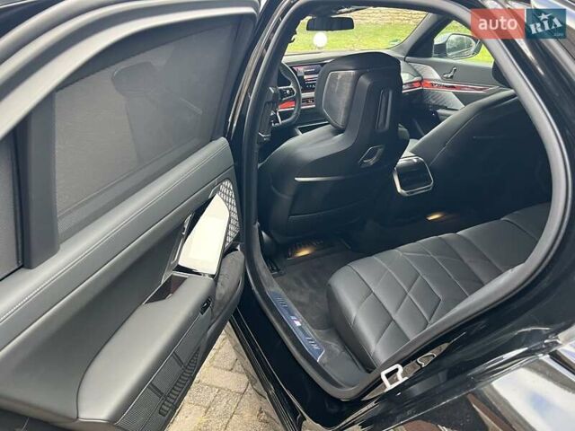 Черный БМВ i7, объемом двигателя 0 л и пробегом 12 тыс. км за 105499 $, фото 9 на Automoto.ua