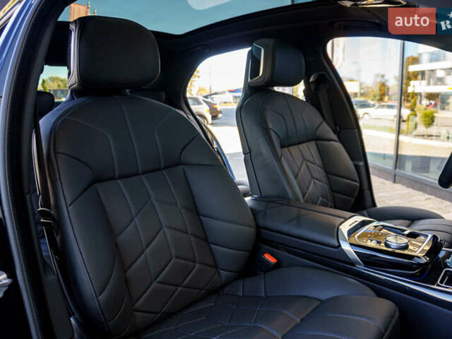 Черный БМВ i7, объемом двигателя 0 л и пробегом 20 тыс. км за 79900 $, фото 67 на Automoto.ua