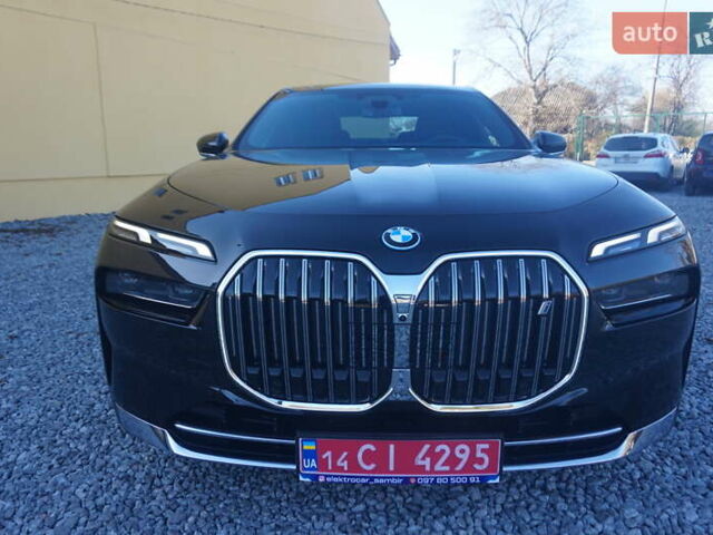 Черный БМВ i7, объемом двигателя 0 л и пробегом 27 тыс. км за 85000 $, фото 13 на Automoto.ua